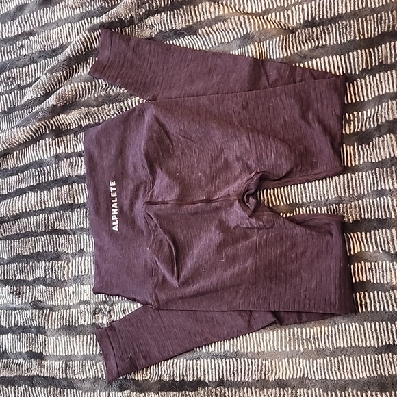 Alphalete Revival Leggings - Picture 2 of 2